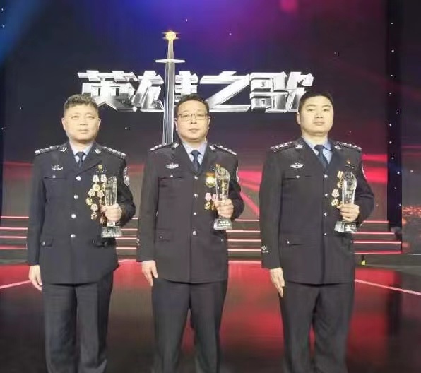 重庆市公安局3名刑警获评“百佳刑警”。警方供图