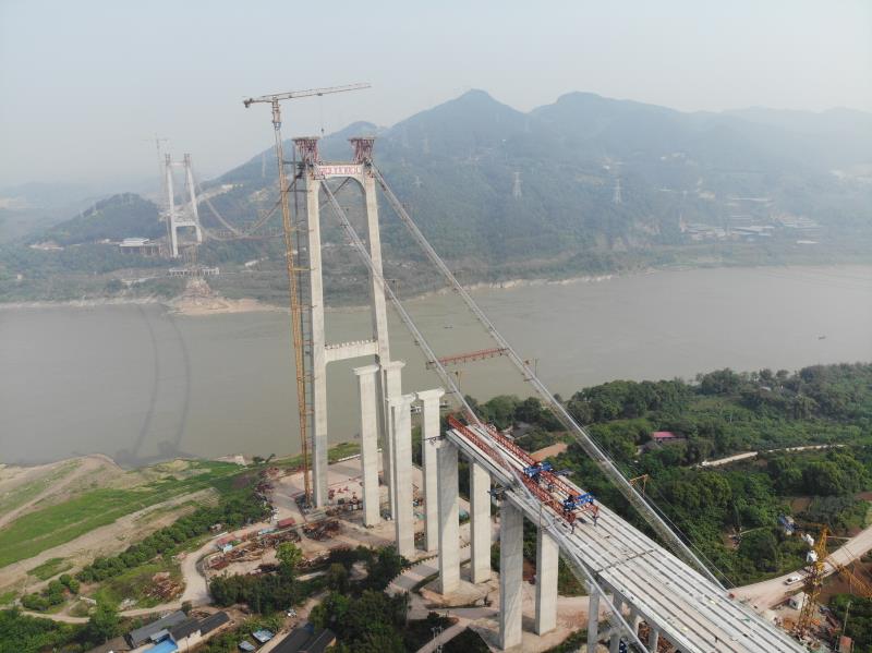 建设中的油溪长江大桥。双合高速公路公司供图 华龙网-新重庆客户端发