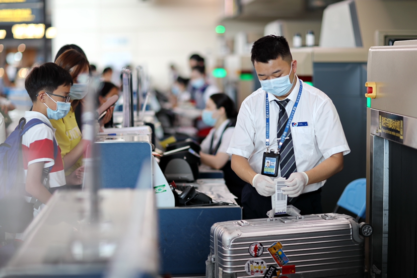 重庆航空推出“行李到家”服务。重庆航空供图 华龙网-新重庆客户端发