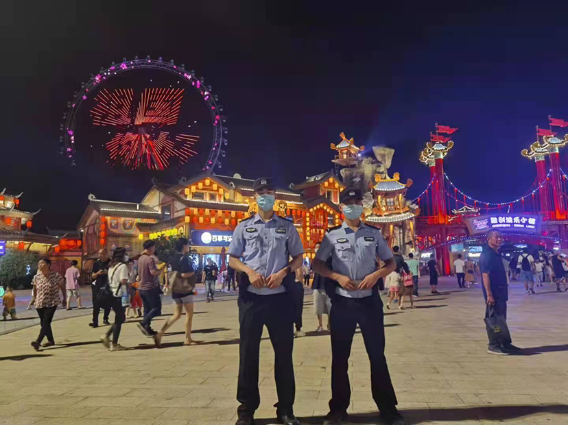 重庆警方每日投入警力2万余人，全面提升社会面防控勤务。警方供图 华龙网-新重庆客户端发