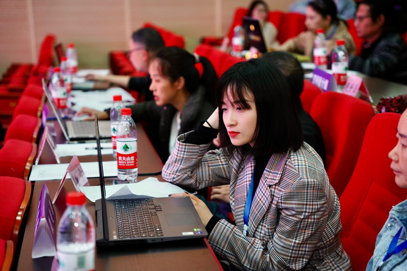 第十五届中国好创意暨全国数字艺术设计大赛评审会现场。受访单位供图 华龙网-新重庆客户端发。