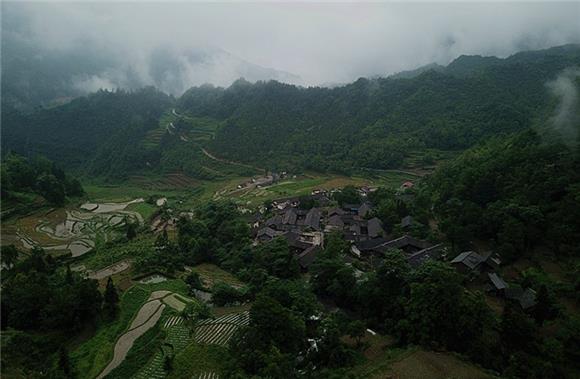 酉阳板溪镇绘就美丽乡村