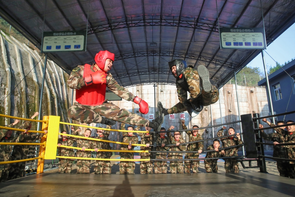 chongqingarmedpolicemenparticipatedintraininginwinter