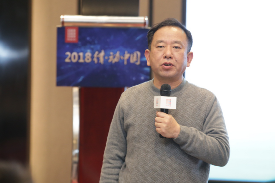 人力资源大咖齐聚公益法律巡讲 对话企业与政策"新常态"-新重庆客户端