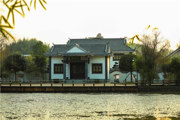 夕阳西下 三峡竹博园美如仙境