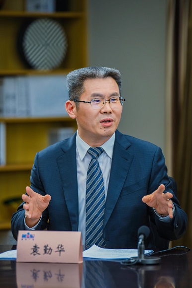 綦江区委书记袁勤华:綦万抱团 发挥"四个作用"辐射川渝黔-新重庆客户