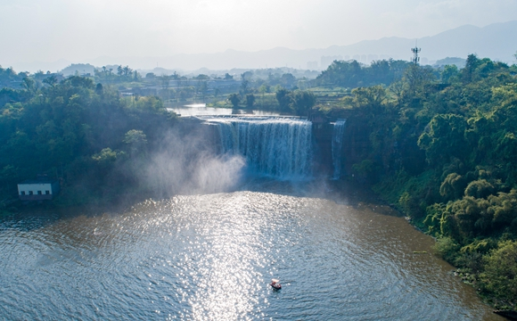 磨滩瀑布远看十分壮观.北碚区歇马街道供图 华龙网发