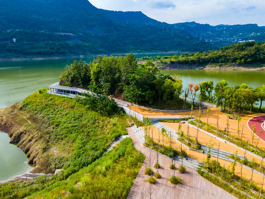 陈家溪双层栈道建设后